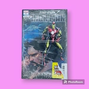 Tony Stark Iron Man #1 Red and Gold Armor Model 04 Variant + Marvel Comic Bundle